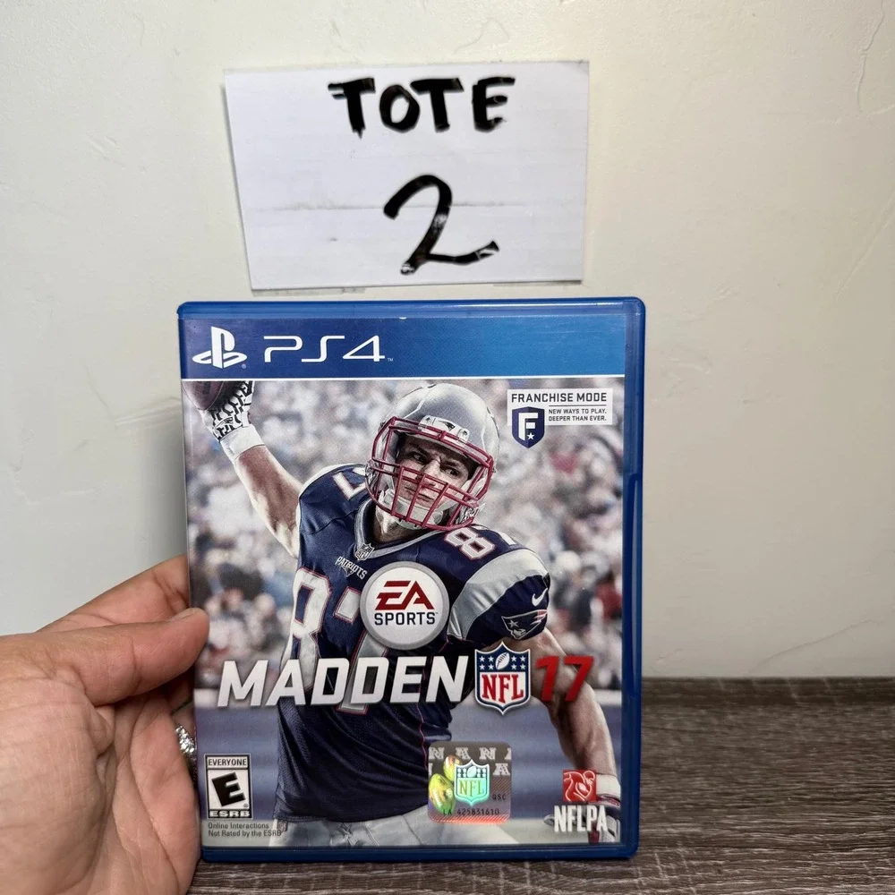 EA Sports Video Game Madden NFL 17 Football PS4 PlayStation 4 Disc Case One Size